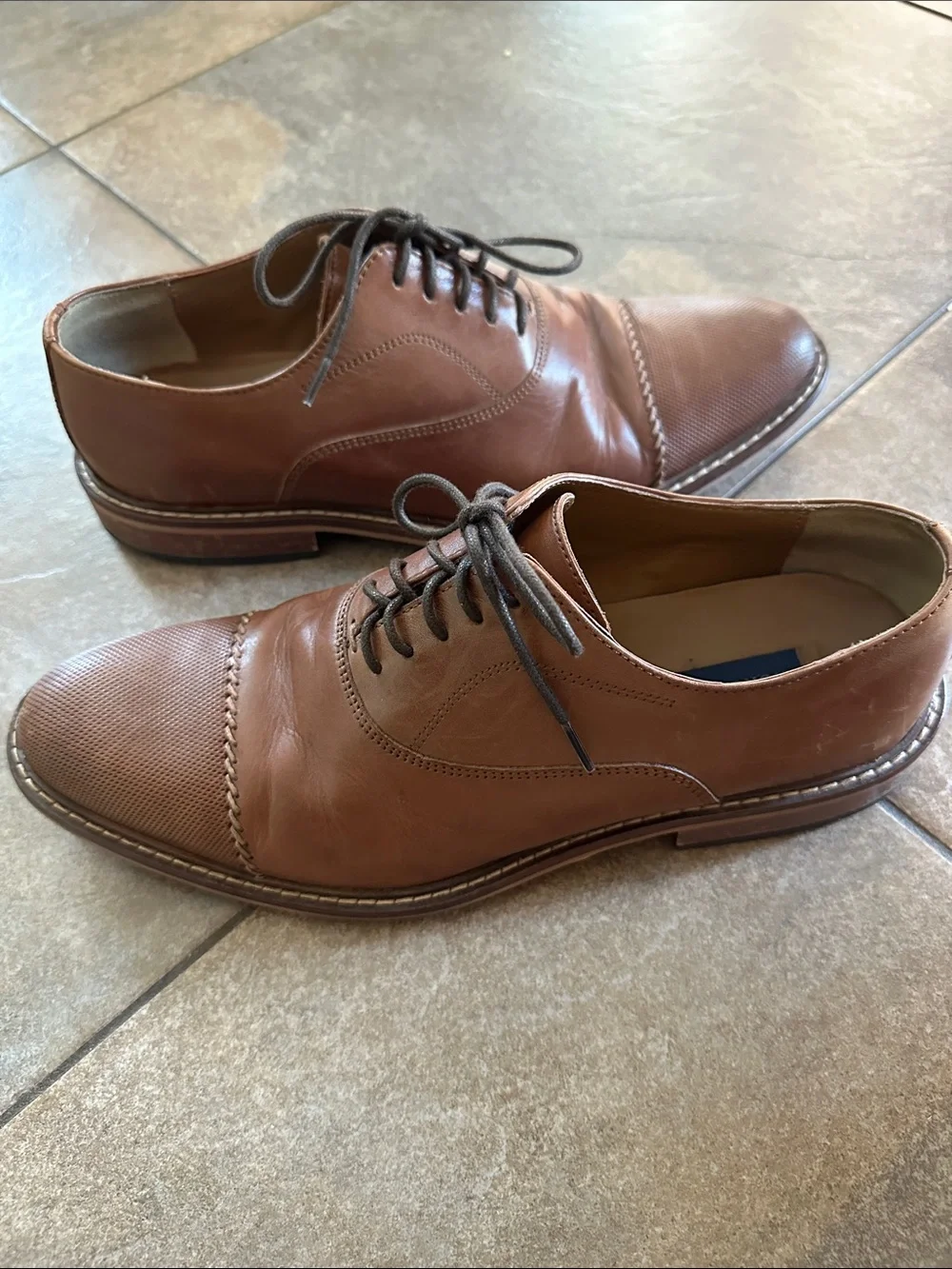 Giorgio Brutini Men's Brown Leather Textured Cap Toe Oxfords - Size 9M
